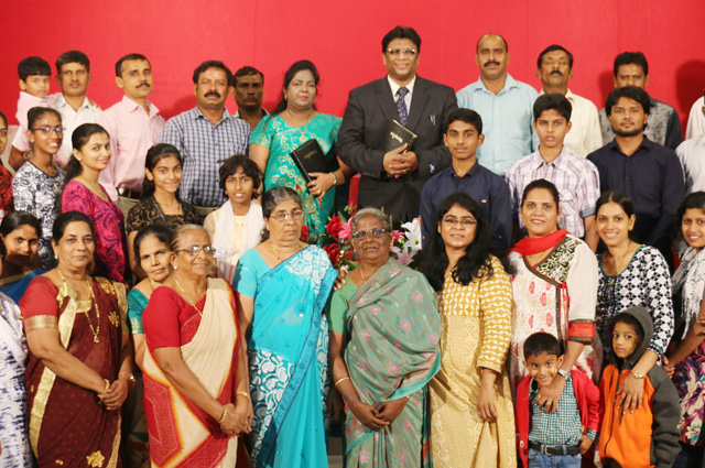 Hundreds gathered at the Night Vigil prayer organized by Grace Ministry in Mangalore at Prayer Center here on Feb 03, 2018. Many were healed by the power of Holy Spirit by the prayers of Bro Andrew Richard.